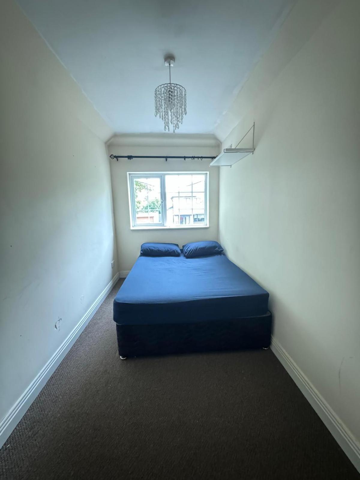 Nice Double Room Near Omni Shopping Dublín Exterior foto