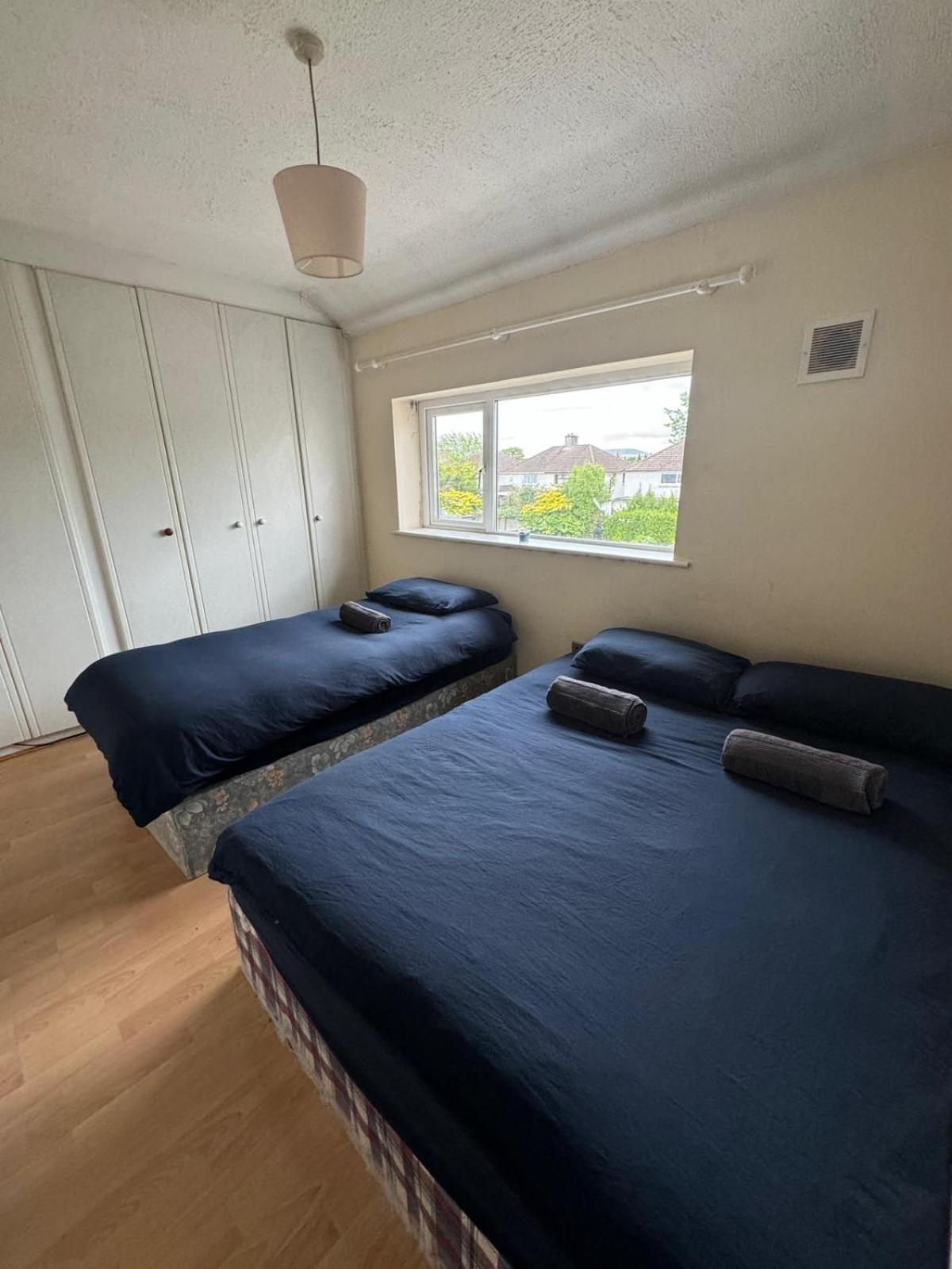 Nice Double Room Near Omni Shopping Dublín Exterior foto